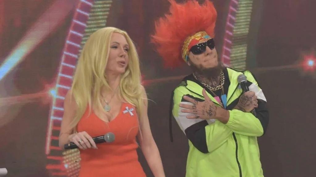 “Se cuelga de mis te...”: Nannis, al hueso contra Alex