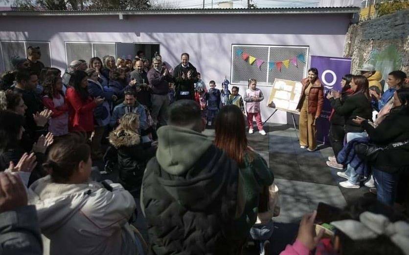 Inauguran sala maternal y nuevas aulas en San Francisco Solano