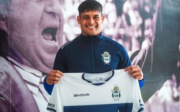 Gimnasia oficializó la llegada de su cuarta cara nueva: Juan Cruz Esquivel