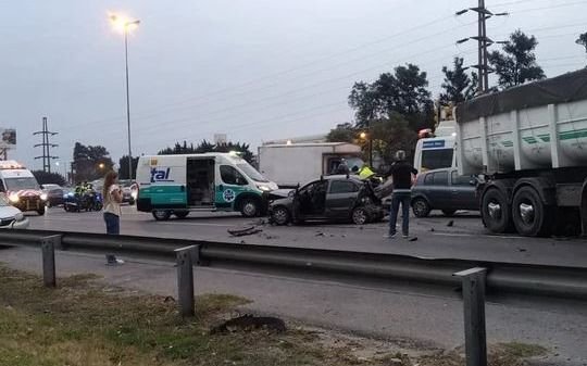 Al menos nueve autos involucrados en un choque que genera complicaciones en la Panamericana