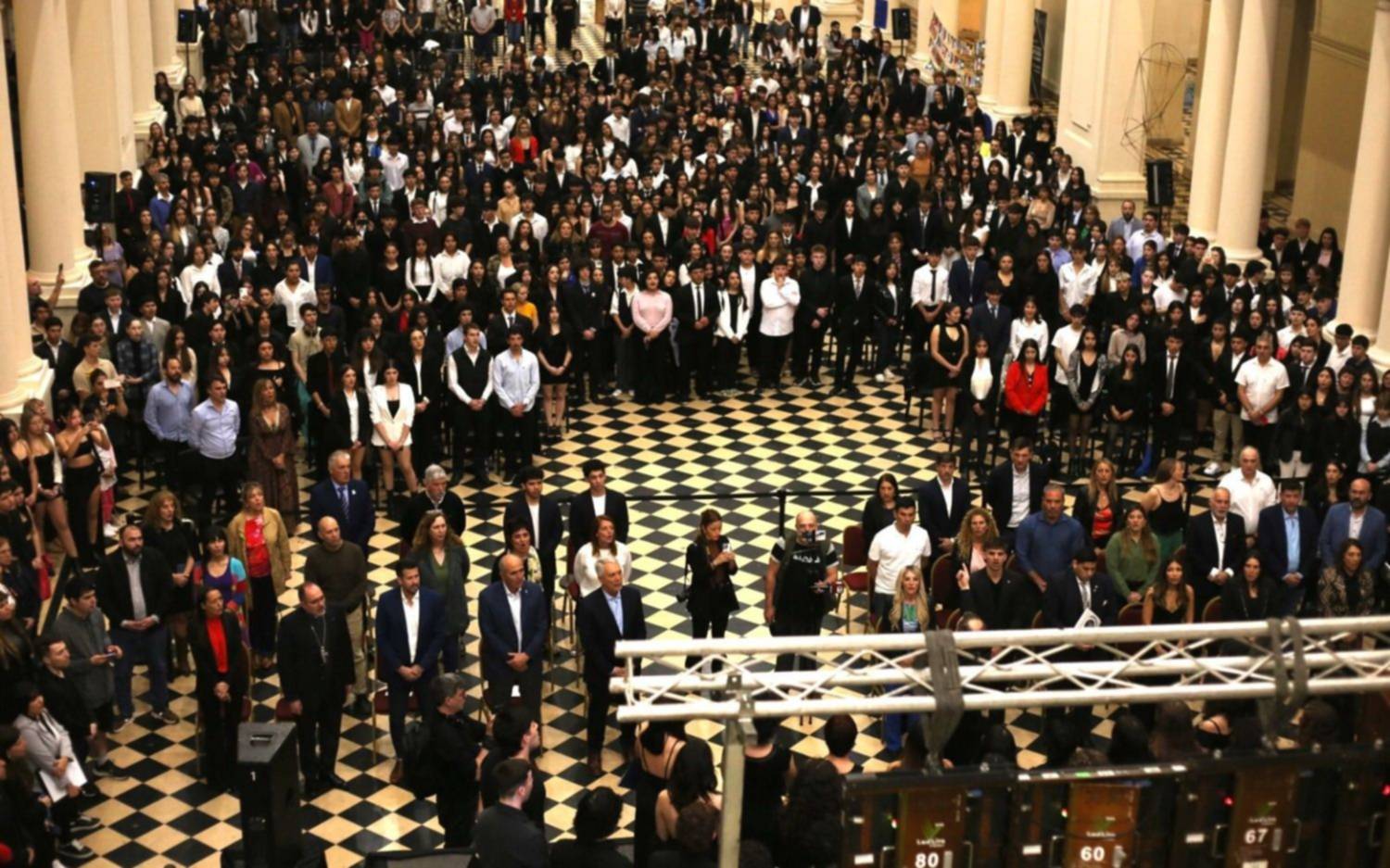 Jornada solidaria en La Plata de los estudiantes del Modelo ONU