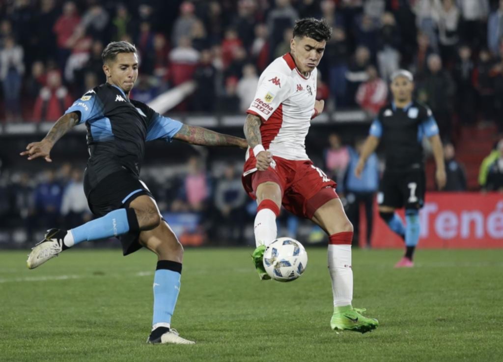 Huracán fue más que Racing, pero no encontró el gol