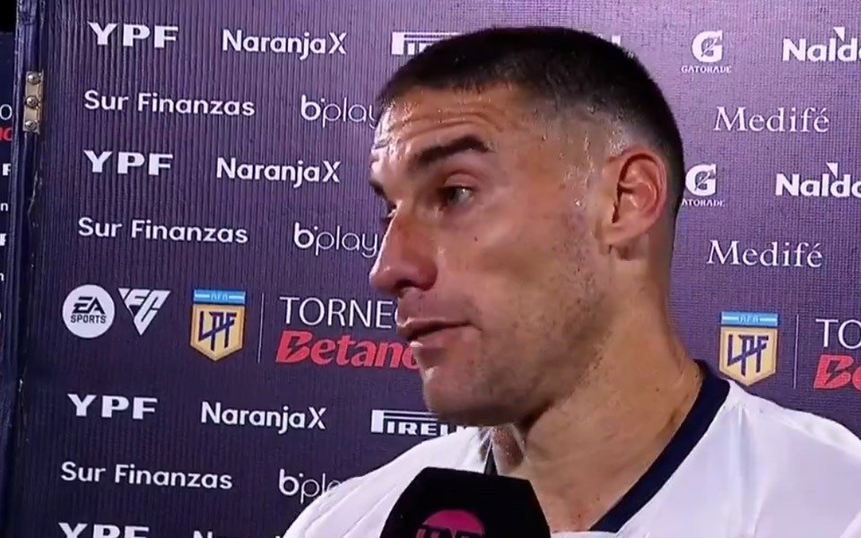 Leonardo Morales, filoso tras la derrota ante Rosario Central: "El error vino de una pérdida en un lugar que no tenemos que gambetear"