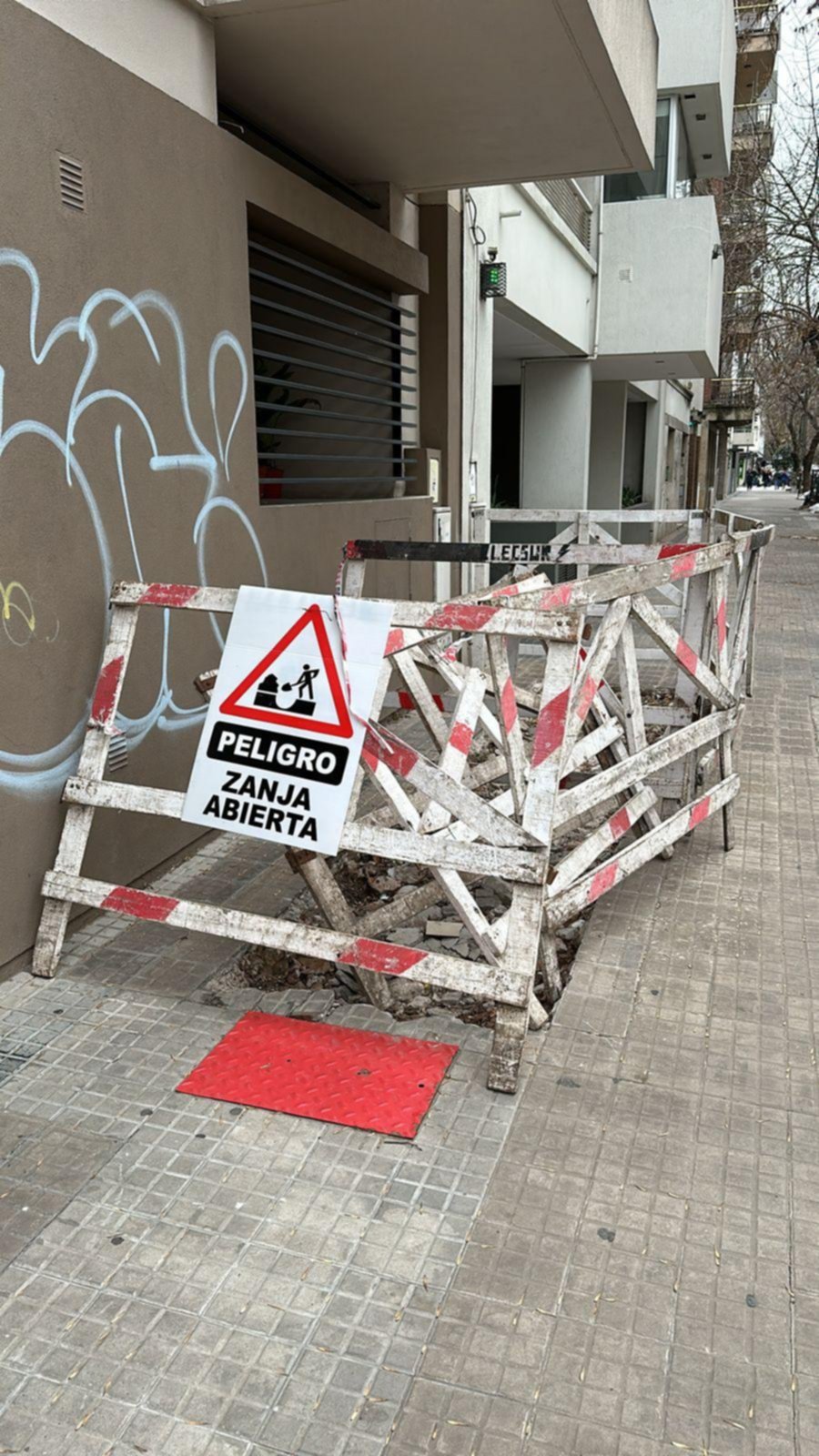 Una obra inconclusa incomoda a los vecinos