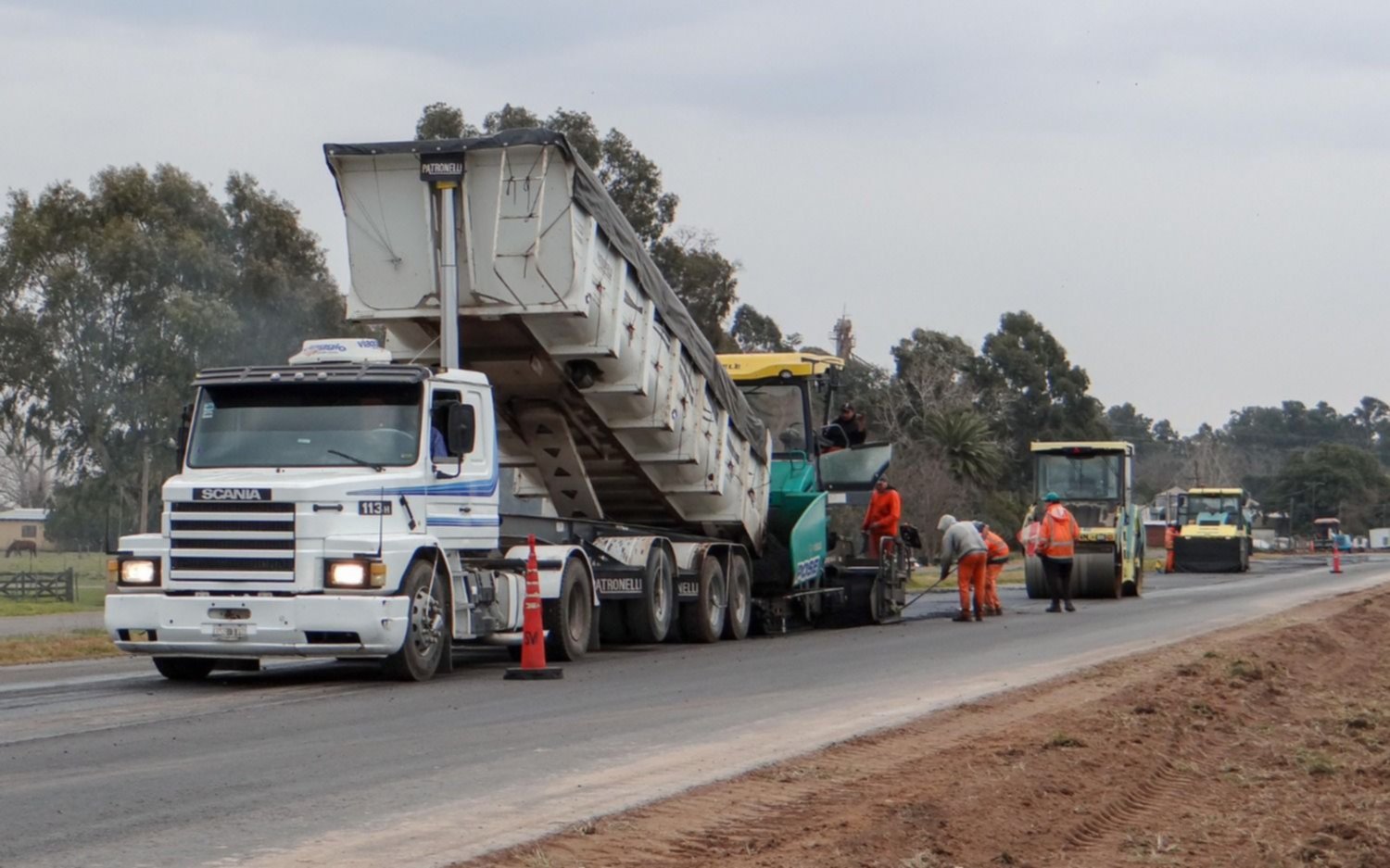 Continúan los trabajos de repavimentación en la Ruta 2
