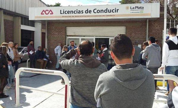 Hay polémica en torno a la idea de eliminar la renovación del carnet