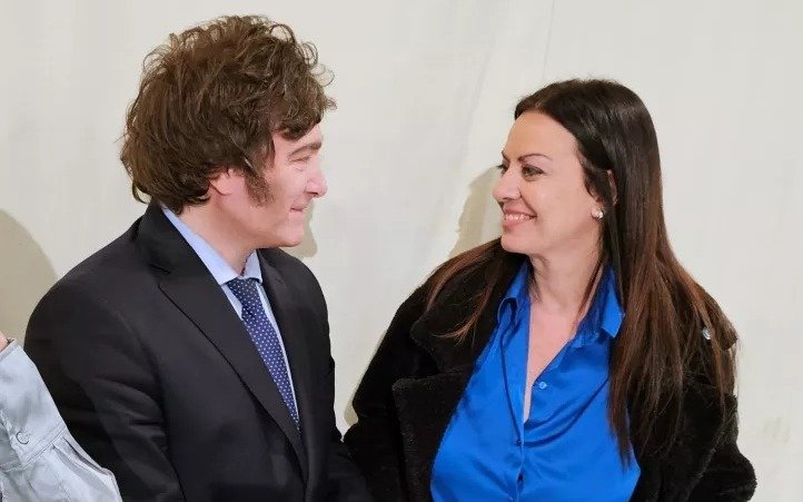 Javier Milei defendió a Sandra Pettovello tras iniciar la investigación de los seguros que salpicó a Alberto Fernández 