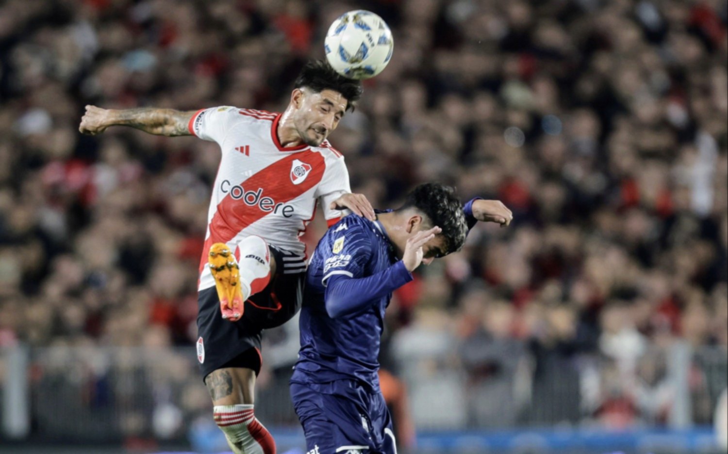 En el regreso de Gallardo, River igualó 1 a 1 con Huracán, que se mantiene en la cima de la Liga Profesional