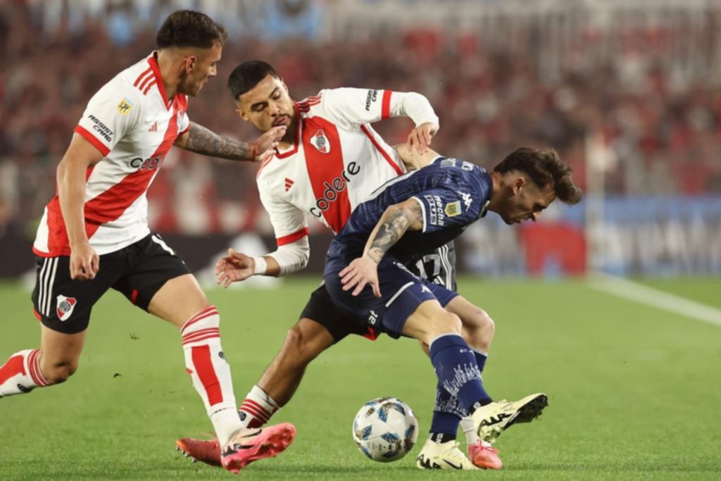 En el regreso de Gallardo, River igualó con Huracán