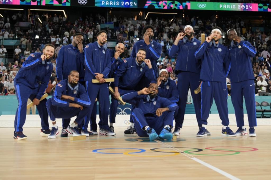 Con un show de Curry, Estados Unidos defendió su hegemonía