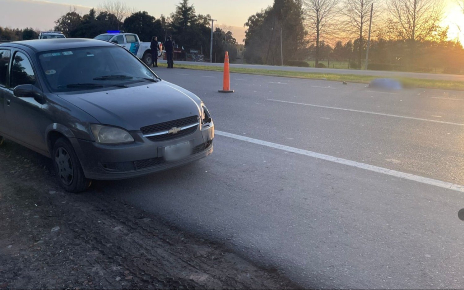 Mañana accidentada en La Plata: un joven murió tras ser embestido por un auto en Ruta 2