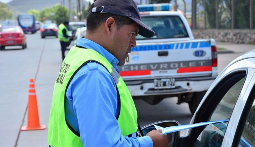 Cédula azul: su eliminación traerá “más problemas que soluciones”