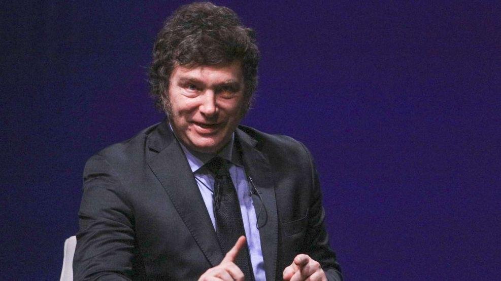 Proponen quitarle la pensión de privilegio a expresidentes