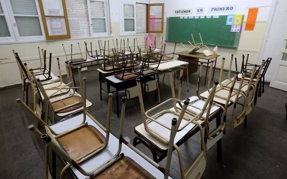 Un sector de Suteba convocó a un paro para mañana: cómo impacta en La Plata