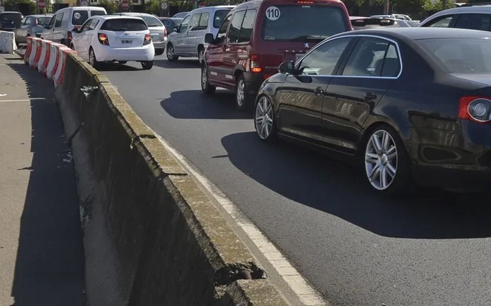 La Autopista Buenos Aires - La Plata tuvo varias horas de demora por un accidente 