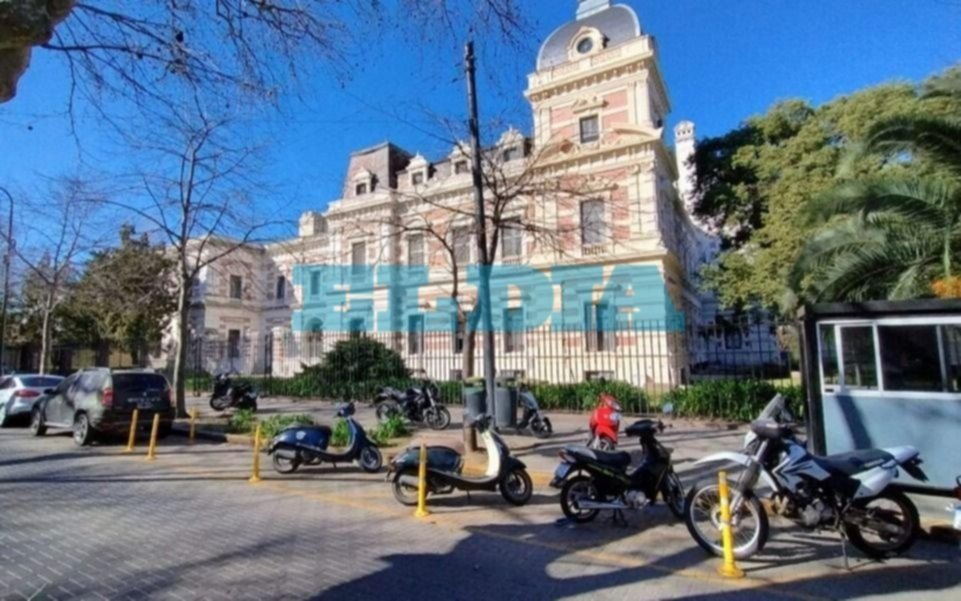 Estatales y docentes bonaerense: la Provincia convocó a los gremios y hay números del aumento salarial