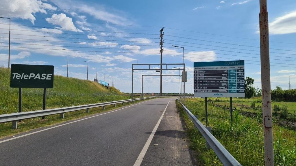 Autopista: confusión por el peaje en la subida de Villa Elisa