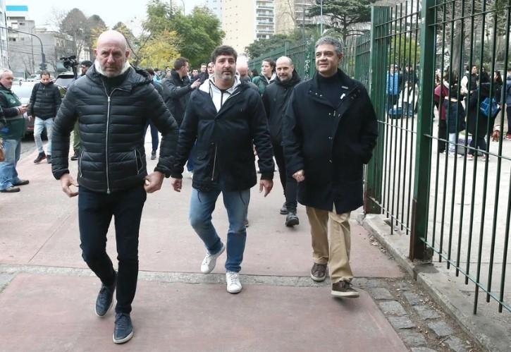 En CABA desalojaron más de 2.000 manteros