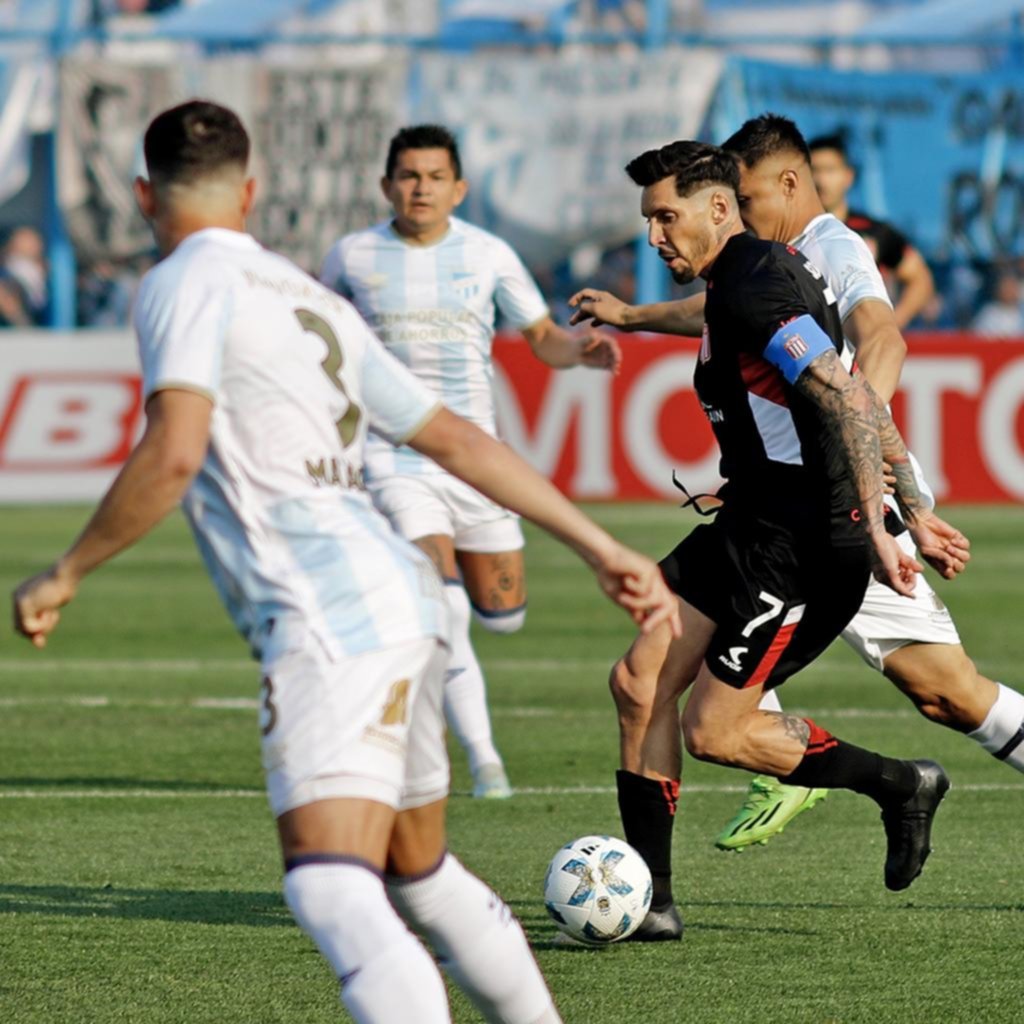 Jugó mal, defendió peor y lo perjudicaron con un penal que fue vergonzoso