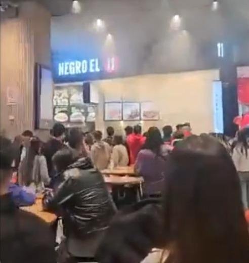 Tensión en un shopping por un foco de incendio