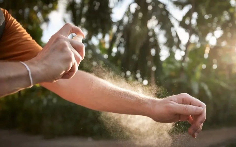 La Anmat prohibió el uso y la venta de un repelente contra el dengue: ¿Cuál es la razón?