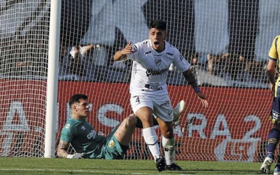 Quilmes juega de local en el día de su hinchada