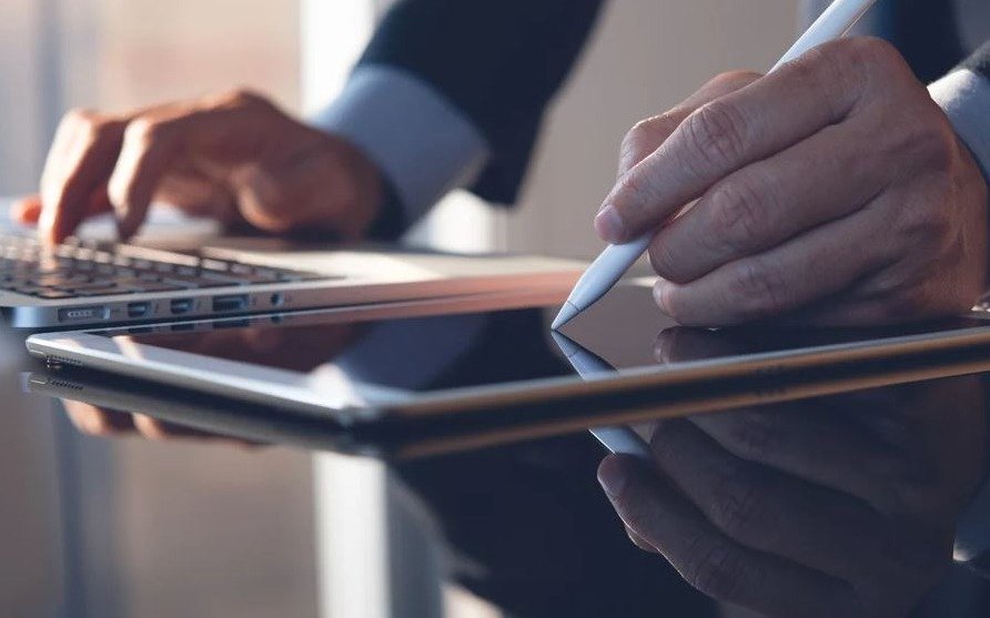 El Gobierno amplió la firma digital para formalizar contratos y trámites en forma remota