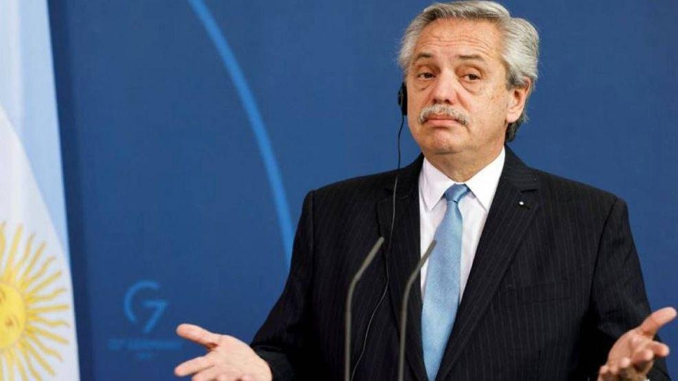 Alberto Fernández pidió prohibir la difusión de sus fotos y videos