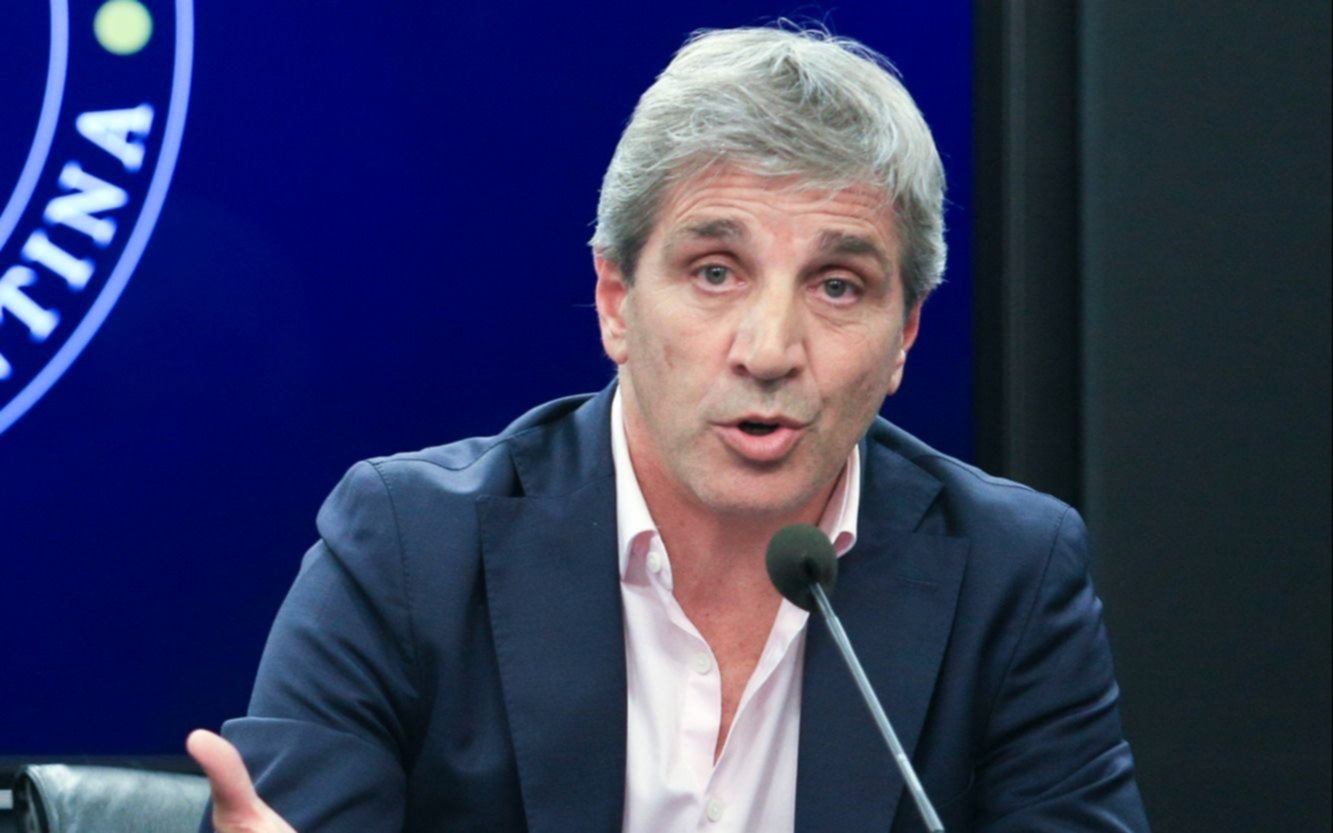 Caputo: "Quieren desestabilizar el programa económico"