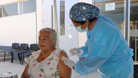 Nuevas vacunas del Covid: cómo son y quiénes debe recibirlas