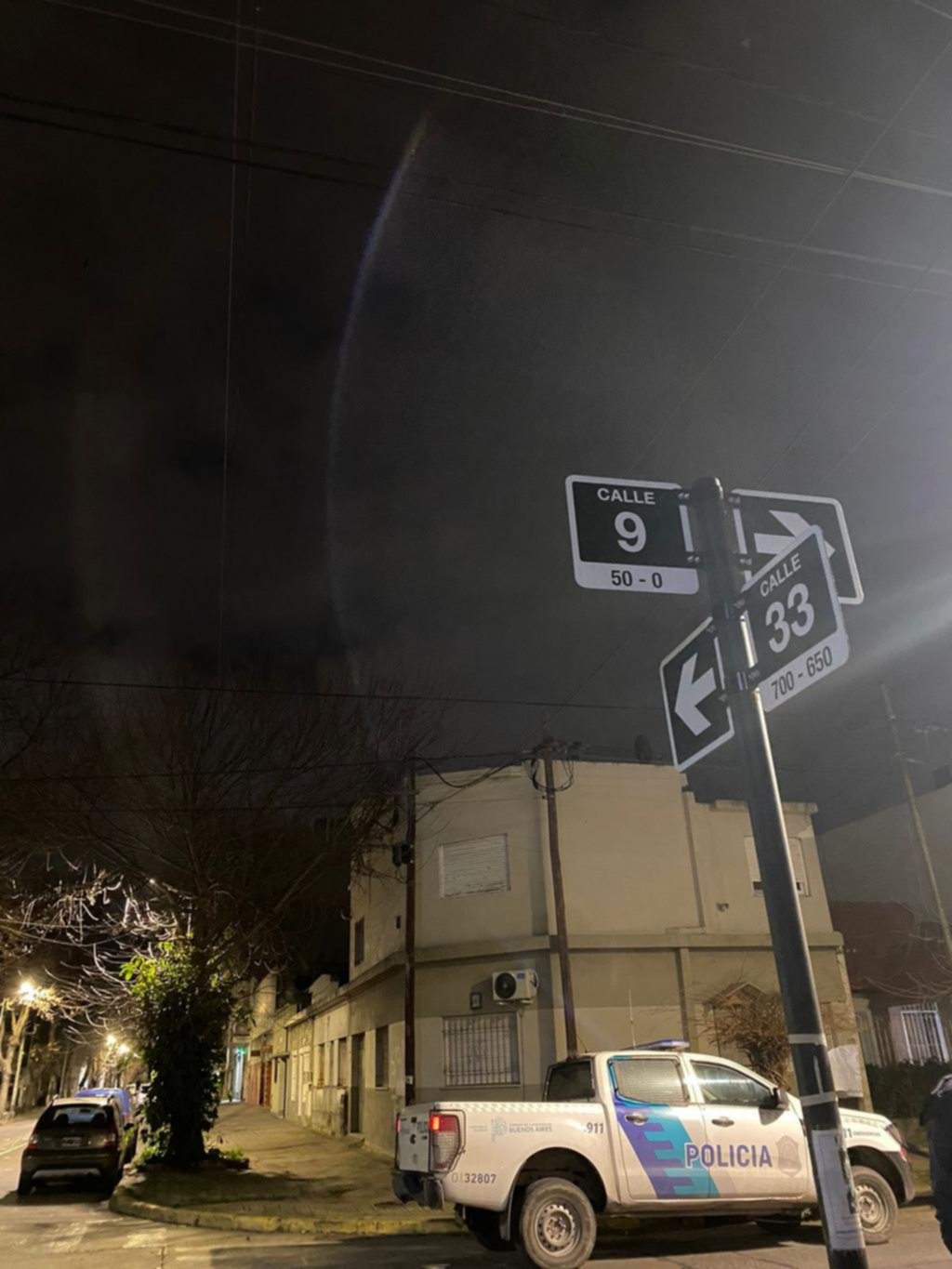 Una alcantarilla, cables y la fuga a pie frustrada