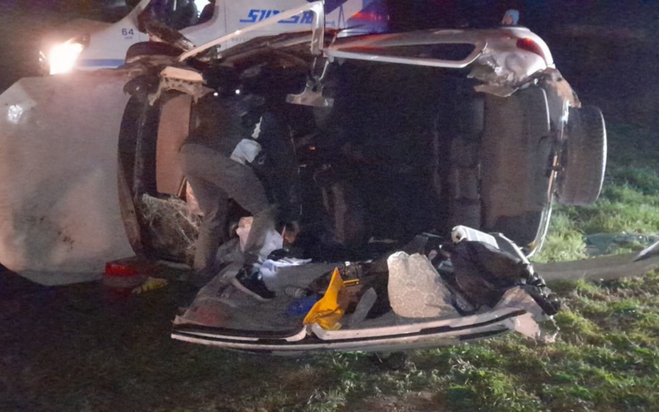 Horas trágicas para el tránsito en La Plata: tras la muerte de un chico de 18 años, nuevo choque, vuelco y operativo de rescate