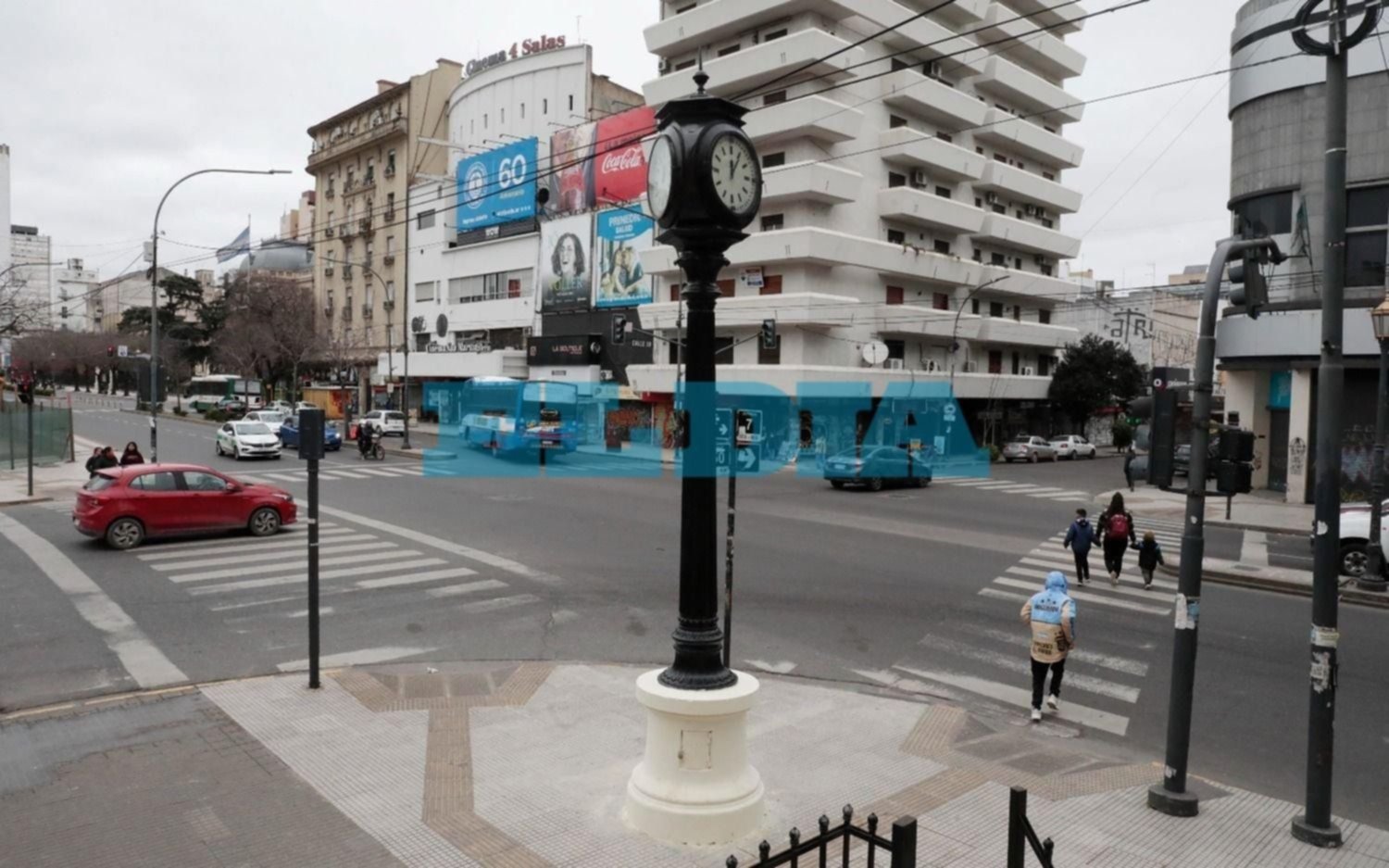 La hora oficial en La Plata: el histórico reloj de 7 y 50 volvió a funcionar
