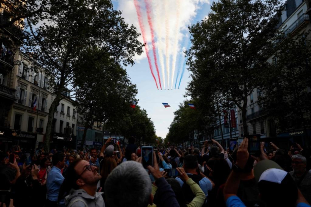 París celebró los 80 años de su liberación tras resistir la ocupación nazi