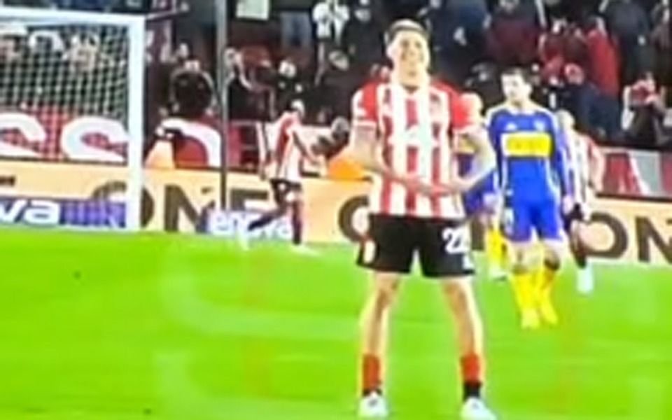 El gesto de Enzo Pérez que enfureció a Boca y el posteo de madrugada