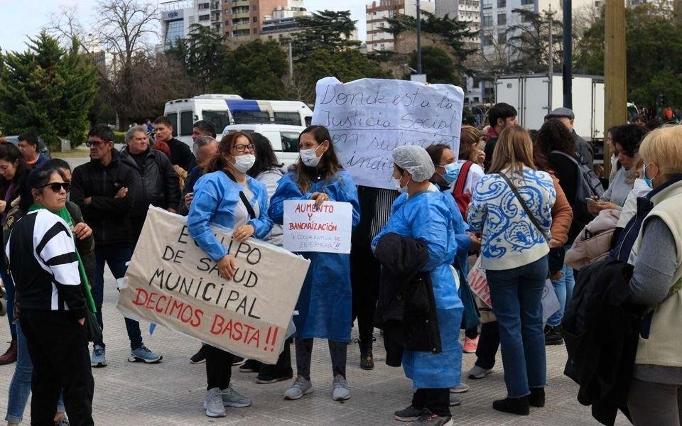 Movilización de un grupo de trabajadores de salas de salud
