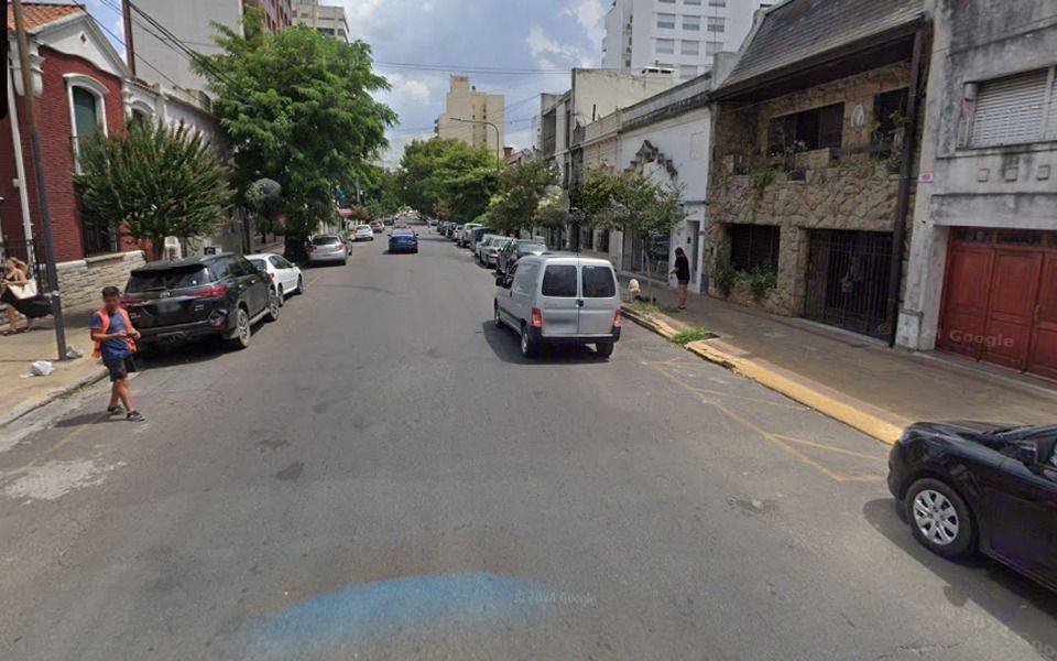 En el centro platense: discutió con un “trapito” y su auto quedó a la miseria