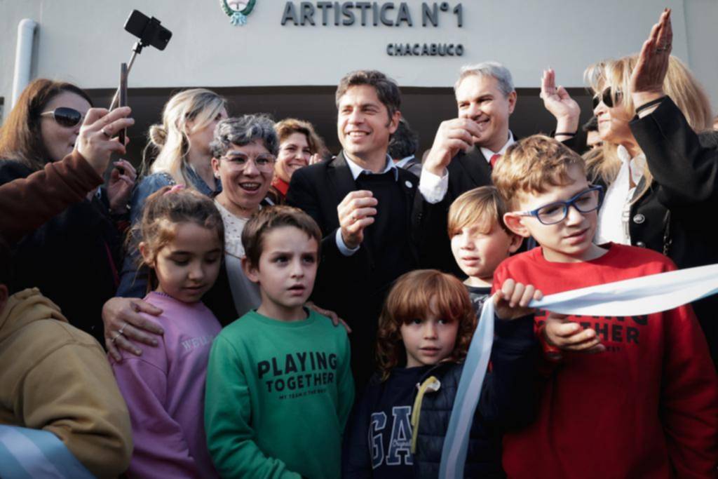 Kicillof mira su gabinete y quiere lugares en la lista de diputados