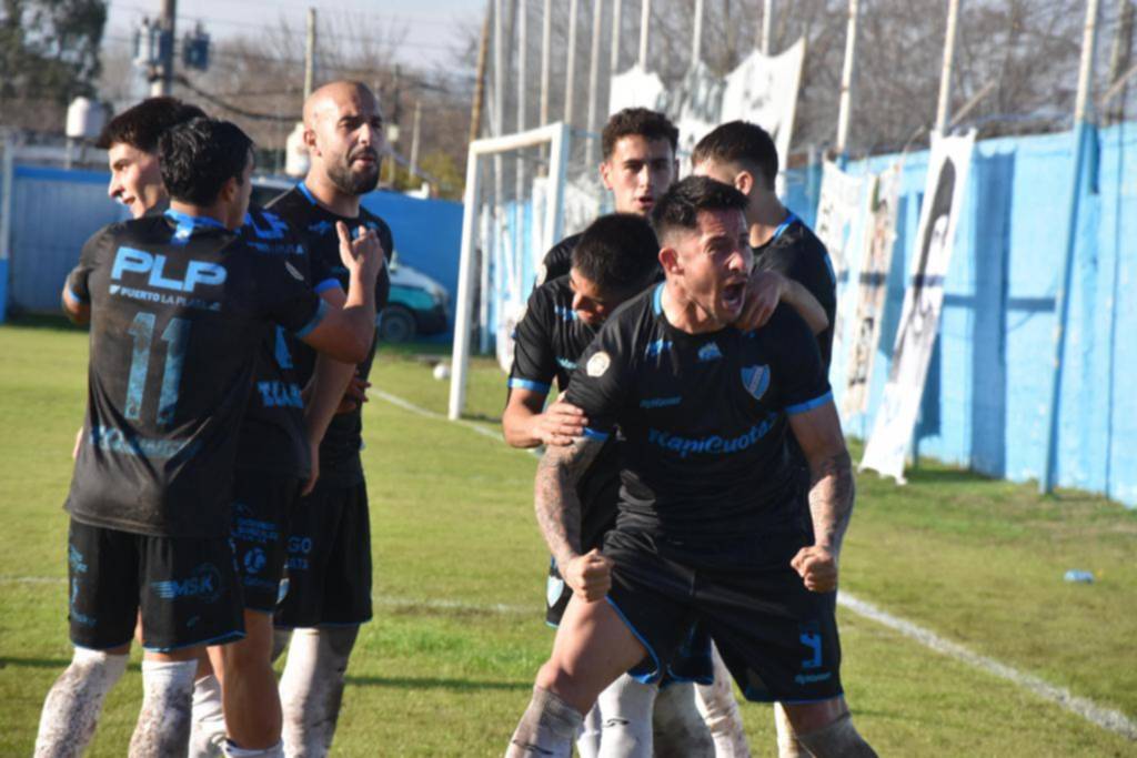 La Villa cortó la mufa, ganó y manda en la B