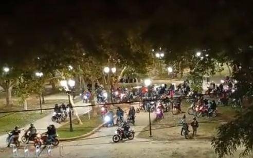 Ruido callejero: la contaminación invisible que no para en la noche