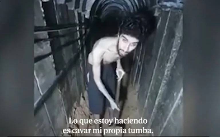 VIDEO. Hamas difundió un video de un rehén cavando su tumba