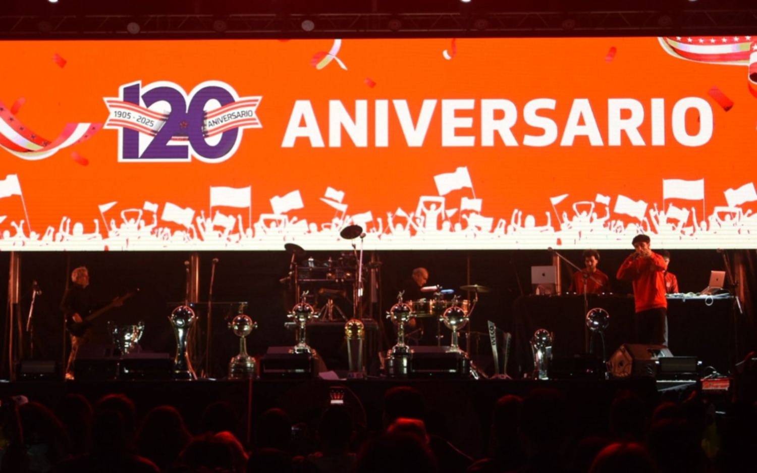 Estudiantes festeja sus 120 años: música, sorpresa y el homenaje a Zubeldía en UNO
