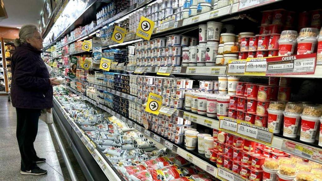 Tensión por los precios: entre las alimenticias y los súper