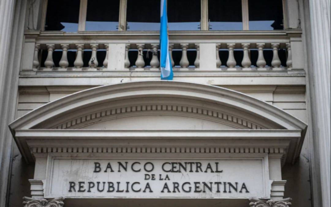 Fuerte canje de deuda del Banco Central para descomprimir los próximos vencimientos