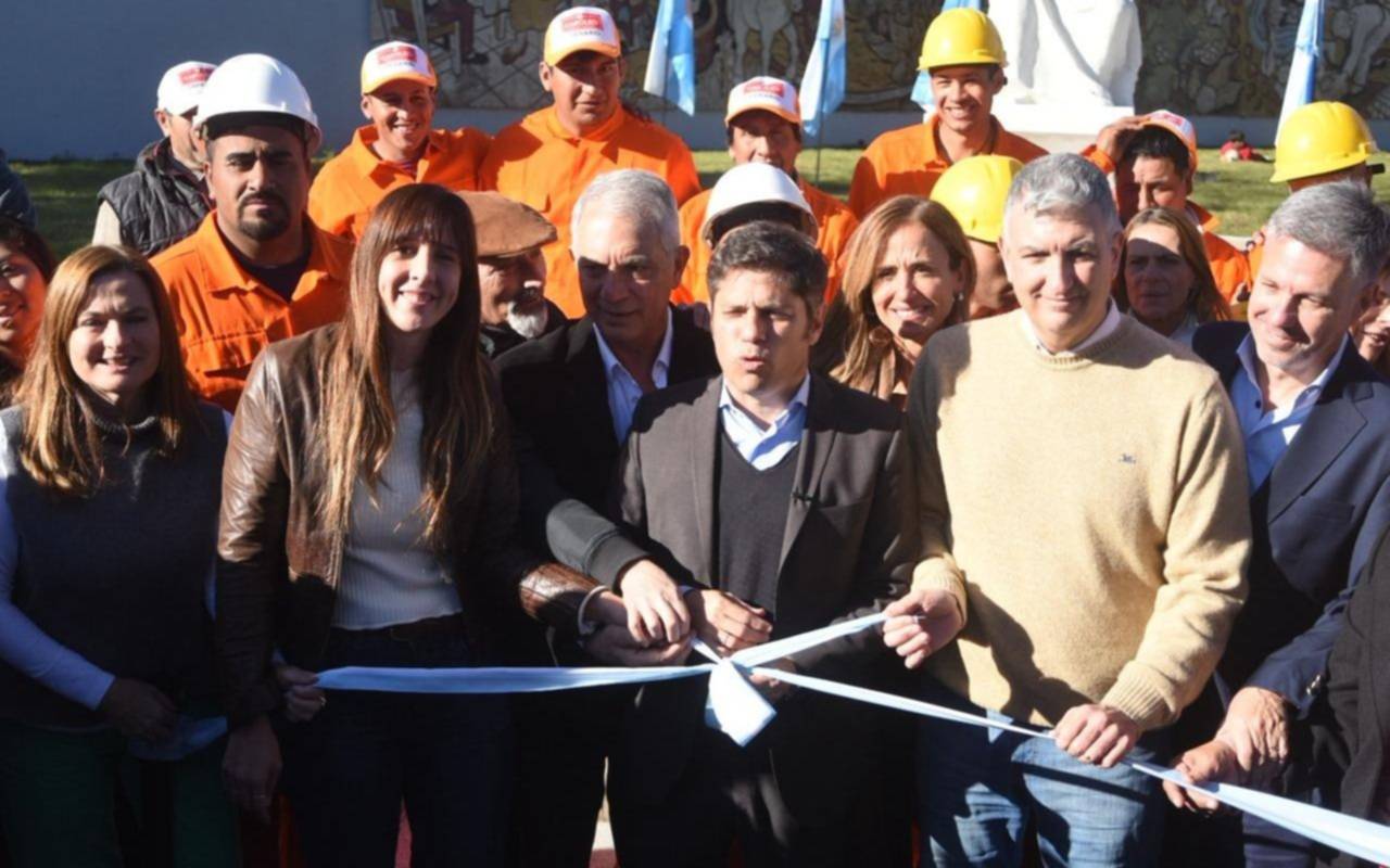 Alak y Kicillof inauguraron la plaza de Los Hornos y la avenida 60