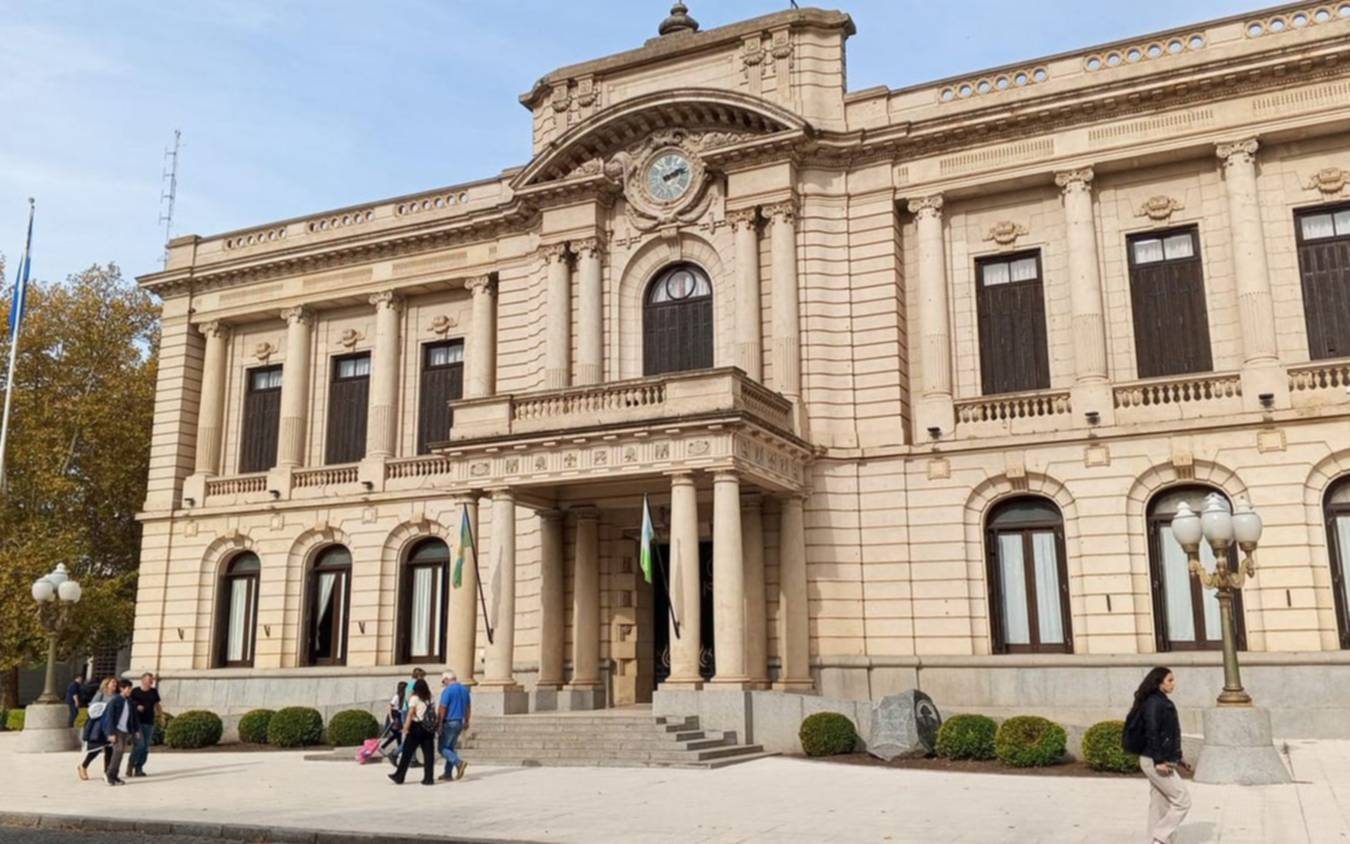 Tandil adjudicó una licitación por $450 millones para equipos viales