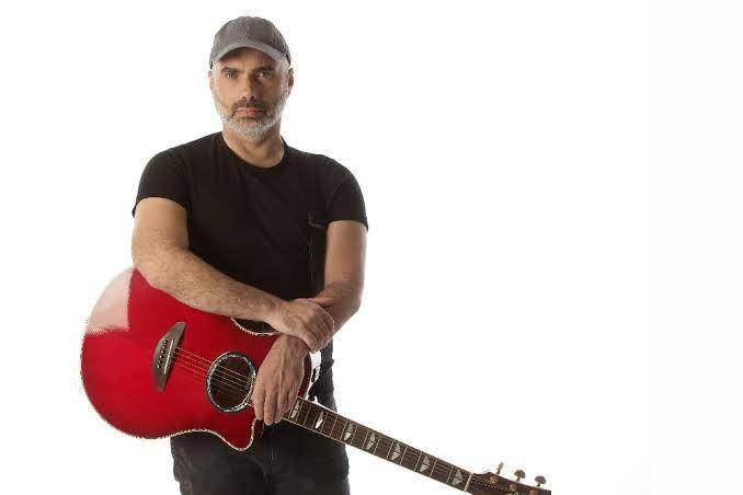 Zambayonny: “El humor está presente en el modo de comunicarnos de los argentinos”
