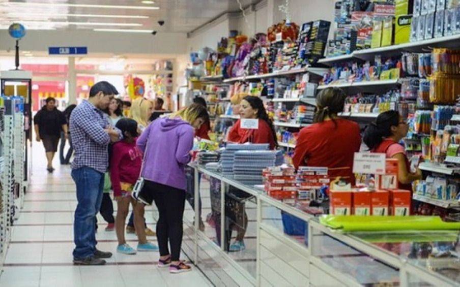 Paritarias de empleados de comercio, con acuerdo hasta diciembre: mes a mes, cómo quedan los sueldos