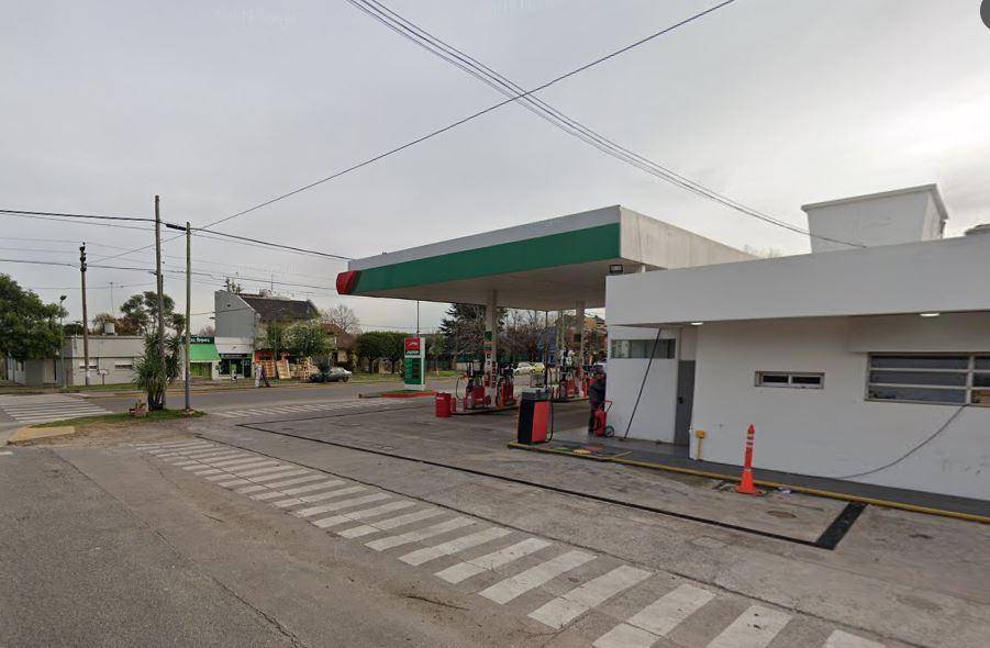 Asaltaron una estación de servicio en Hernández