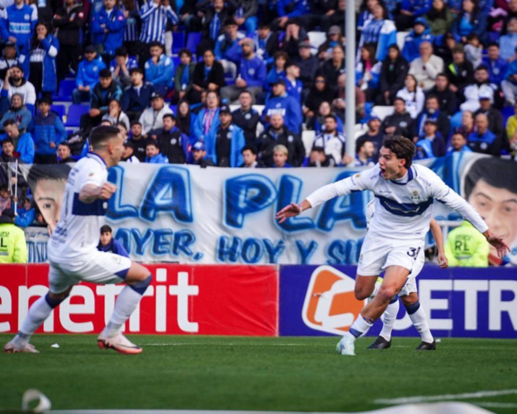 Orfila está construyendo un Lobo menos ingenuo y sus hinchas lo celebran